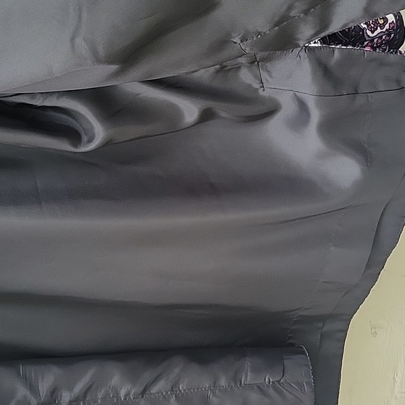 Laura Ashley Velvet Women's Size Large Jacket. One Hook At Bottom Missing. - Picture 12 of 16